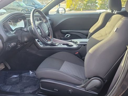 Used 2022 Dodge Challenger GT w/ Driver Convenience Group image 8