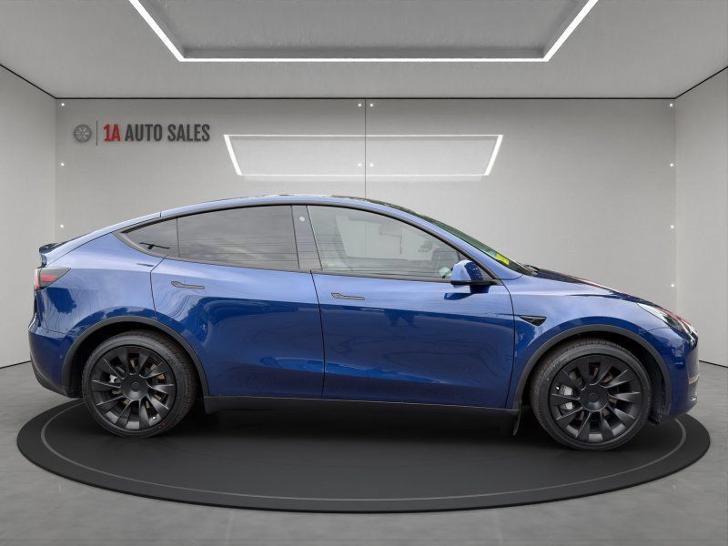 Used 2022 Tesla Model Y Long Range AWD/4WD image 6