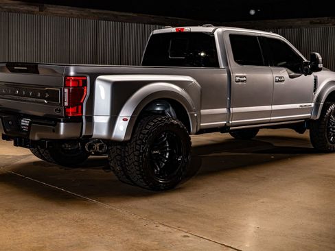 Used 2022 Ford F450 Limited w/ FX4 Off-Road Package image 10