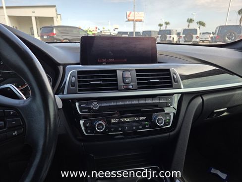 Used 2018 BMW 430i xDrive Convertible image 8