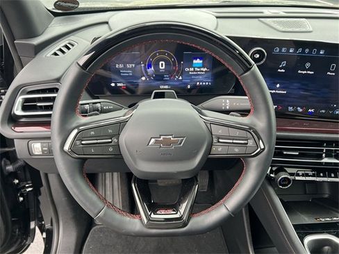 Certified 2024 Chevrolet Traverse RS image 11