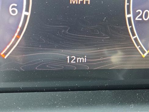 New 2025 Jeep Grand Cherokee Altitude image 6