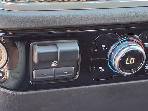 Used 2023 GMC Sierra 1500 Elevation image 29