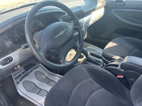 Used 2005 Chrysler Sebring Touring image 24