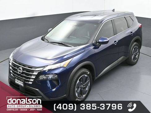 Used 2025 Nissan Rogue SV FWD image 19