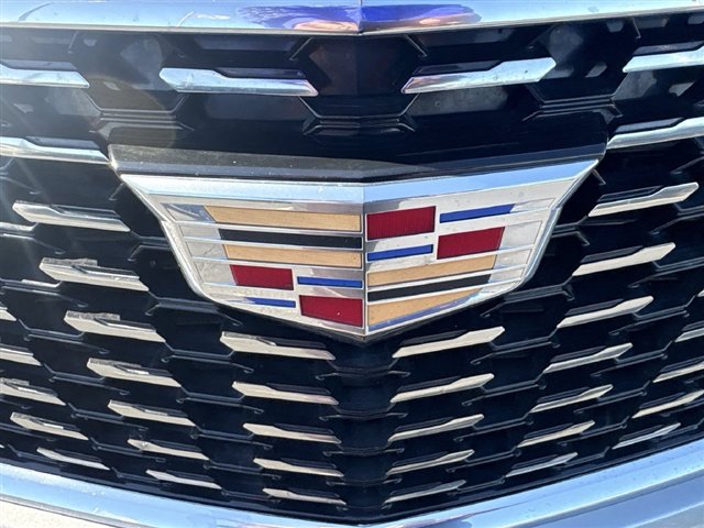Certified 2024 Cadillac XT5 Premium Luxury w/ LPO, Floor Liner Package AWD/4WD image 32