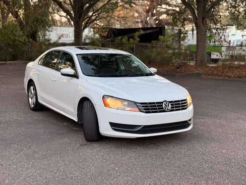 Used 2013 Volkswagen Passat TDI SE FWD image 3