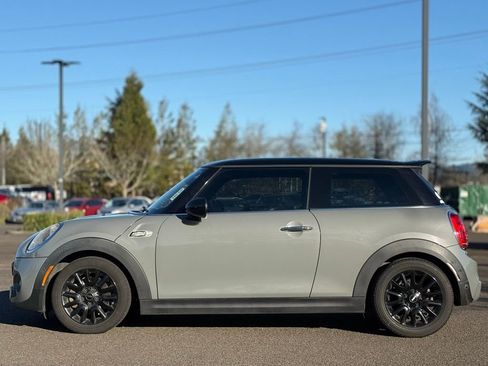 Used 2015 MINI Cooper S image 2