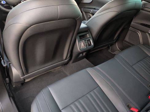 Used 2024 Maserati Grecale GT image 18