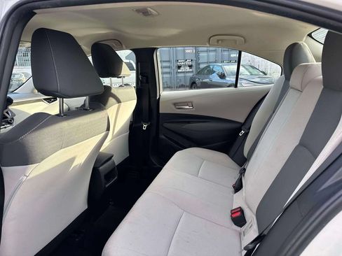 Used 2021 Toyota Corolla LE FWD image 14