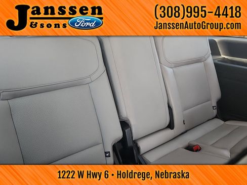 Used 2025 Ford Expedition Platinum w/ Driver's Package AWD/4WD image 10