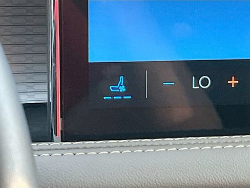 Used 2025 Lincoln Corsair AWD w/ Equipment Group 101A image 20