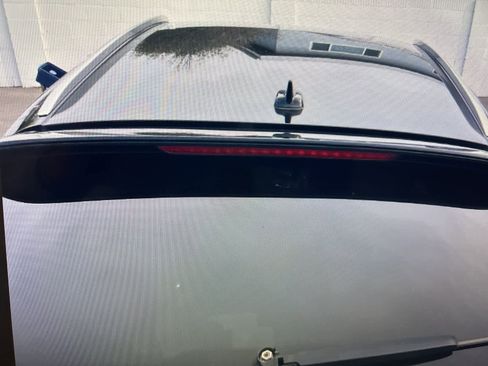 Used 2021 Audi Q5 Premium image 11