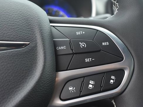 New 2026 Chrysler Pacifica Select image 22