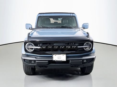 Used 2025 Ford Bronco Outer Banks AWD/4WD image 2