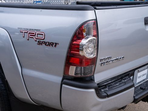 Used 2011 Toyota Tacoma TRD Off Road Double Cab 6' Bed image 9