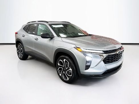 New 2026 Chevrolet Trax RS w/ Sunroof Package image 3