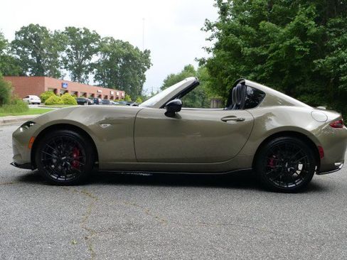 Used 2024 MAZDA MX-5 Miata RF Club w/ Weather Package RWD image 47