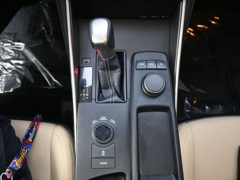 Used 2016 Lexus IS 200t image 14
