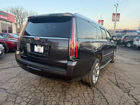 Used 2016 Cadillac Escalade ESV Luxury image 7