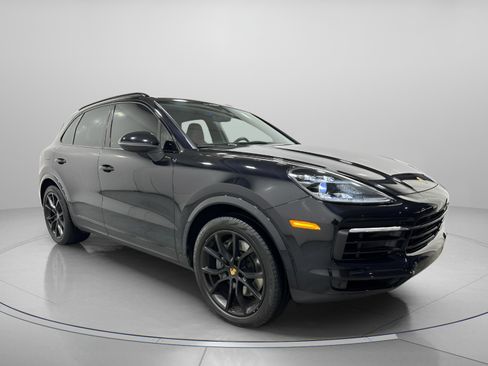 Used 2021 Porsche Cayenne S image 6