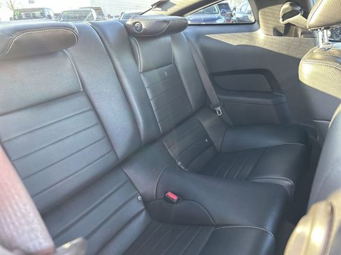 Used 2011 Ford Mustang GT Premium image 15