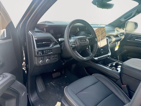 New 2026 GMC Yukon Elevation w/ Elevation Premium Package AWD/4WD image 10