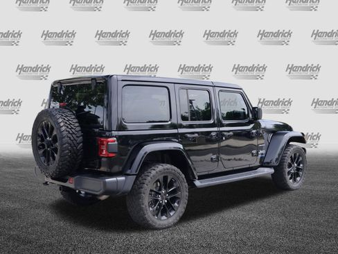 Used 2021 Jeep Wrangler Unlimited Sahara image 9
