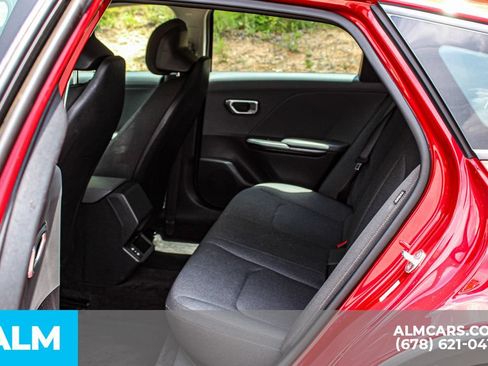 Used 2025 Kia K4 FWD image 15
