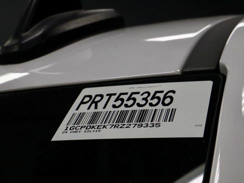 Used 2024 Chevrolet Silverado 1500 LT AWD/4WD image 32