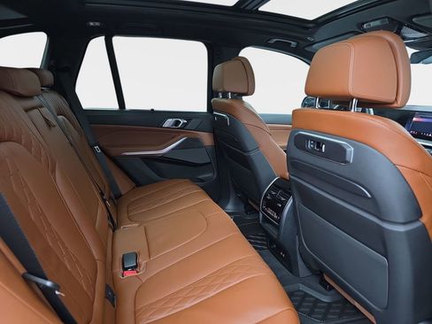 New 2026 BMW X5 xDrive40i w/ Executive Package AWD/4WD image 11