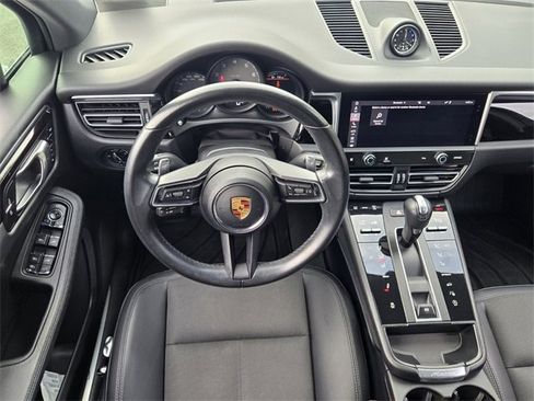 Used 2022 Porsche Macan S image 15