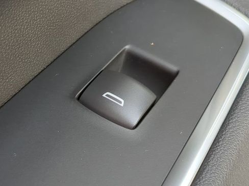 New 2026 GMC Sierra 1500 Elevation w/ Preferred Package image 38