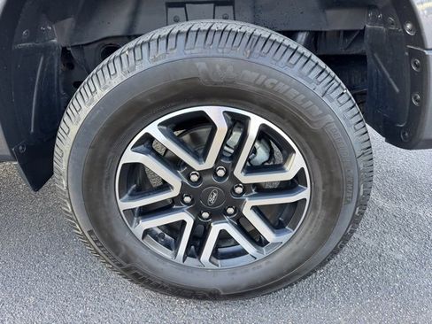 Used 2024 Ford Ranger Lariat w/ FX4 Off-Road Package image 11