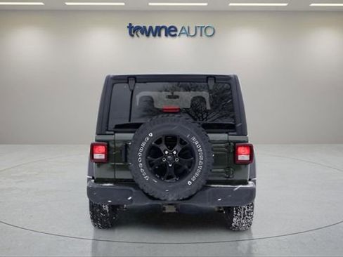 Used 2022 Jeep Wrangler Unlimited Willys image 5