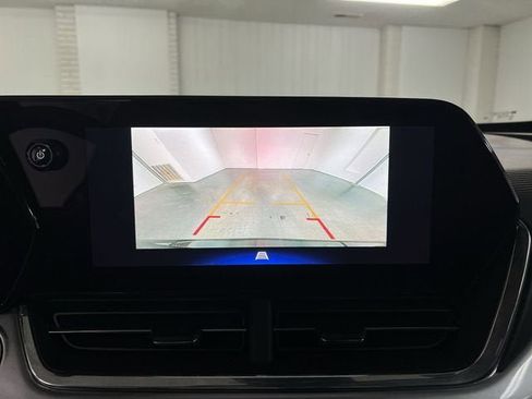 Certified 2025 Chevrolet Trax LT w/ LT Convenience Package image 14