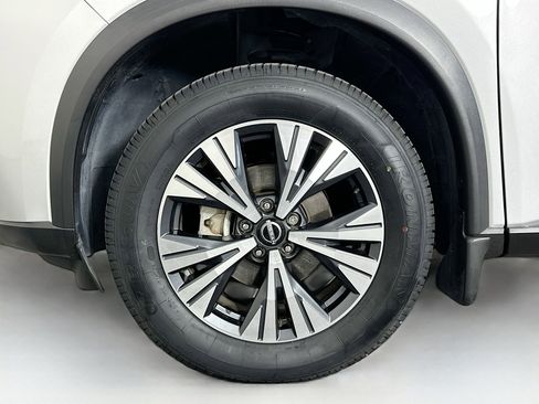 Used 2023 Nissan Rogue SV w/ SV Premium B Package FWD image 11
