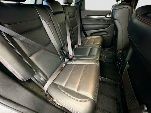 Used 2019 Jeep Grand Cherokee Trailhawk w/ Trailhawk Luxury Group AWD/4WD image 14
