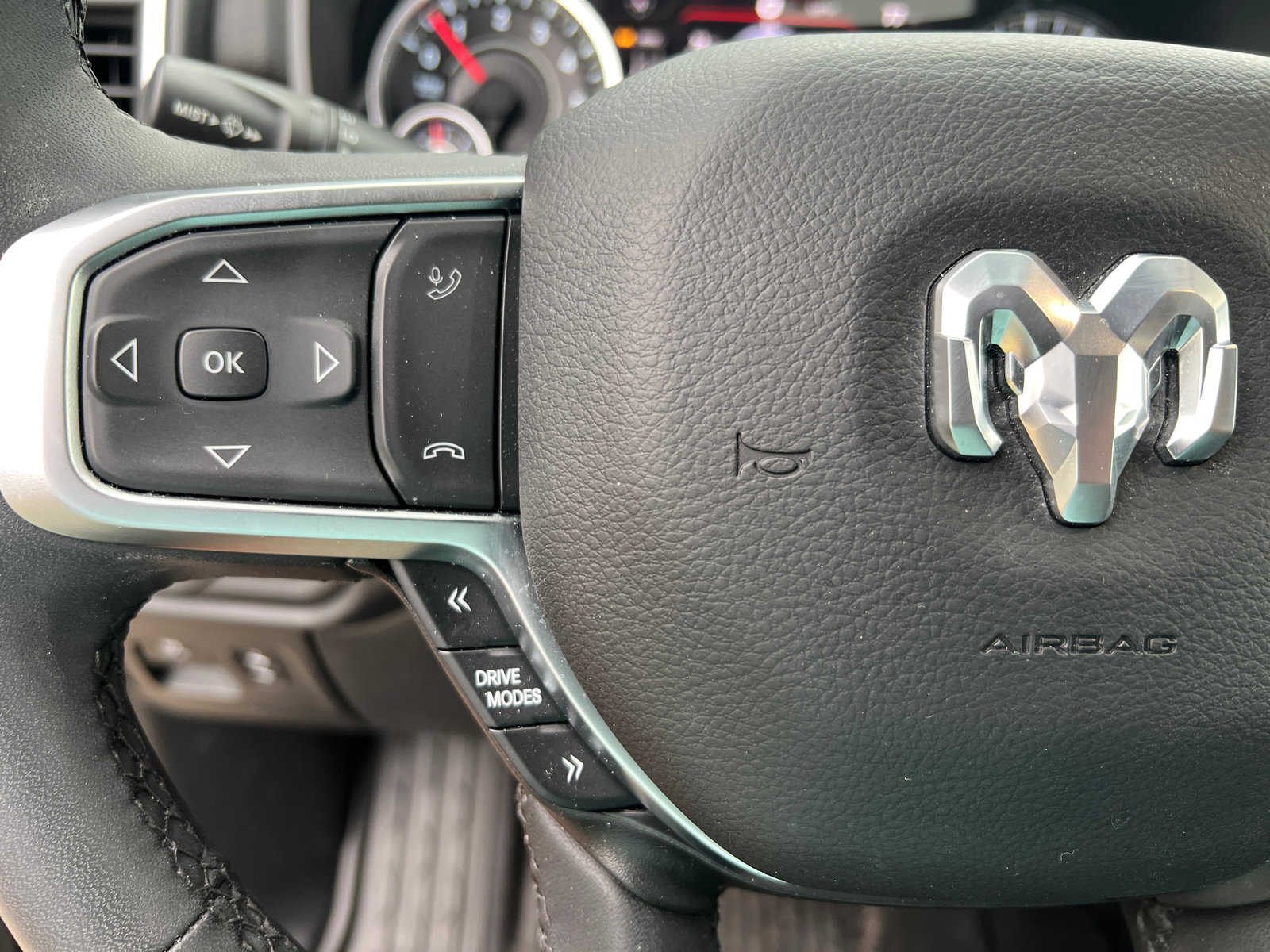 Used 2025 RAM 1500 Big Horn AWD/4WD image 30