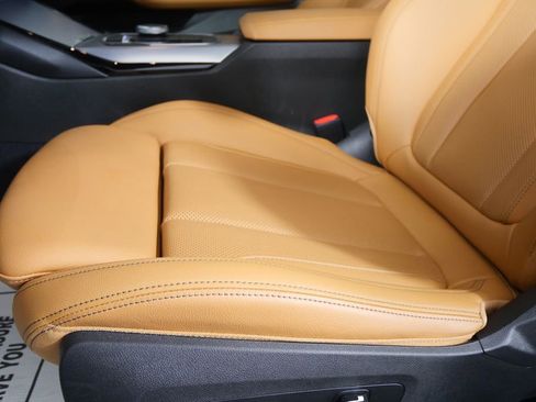 Used 2024 BMW 230i Coupe w/ Premium Package image 9