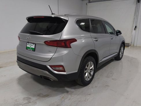 Used 2020 Hyundai Santa Fe SE image 9