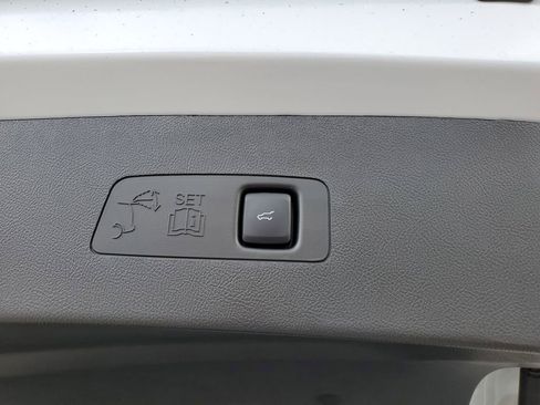 New 2026 Lincoln Corsair Premiere FWD image 7