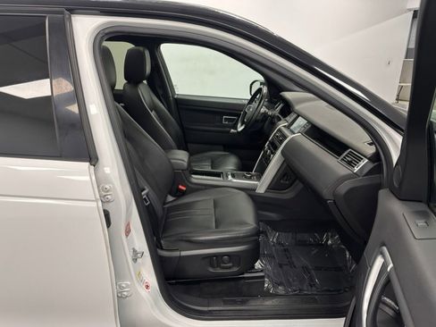 Used 2018 Land Rover Discovery Sport HSE image 22