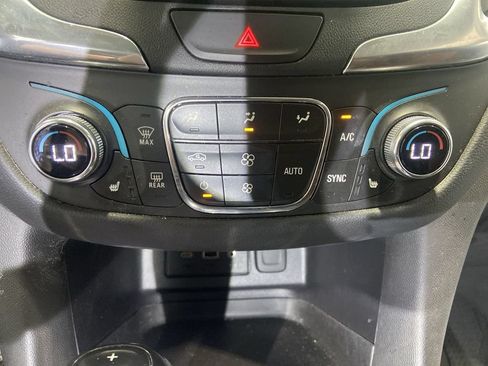 Certified 2021 Chevrolet Equinox LT AWD/4WD image 17