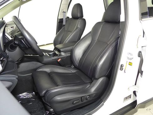 Certified 2023 Subaru Outback Touring AWD/4WD image 22