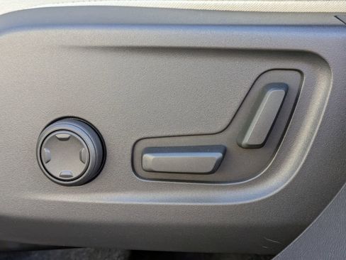 New 2026 Volvo XC40 B5 Ultra w/ Protection Package Premier image 26