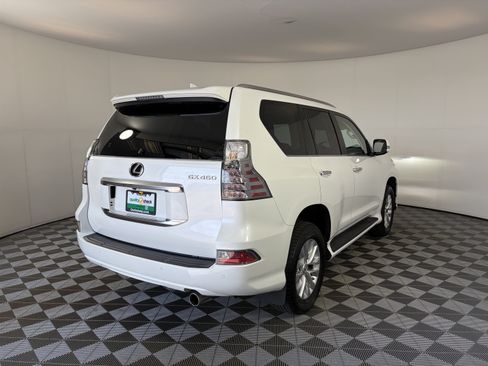 Used 2022 Lexus GX 460 Premium w/ Premium Package AWD/4WD image 10