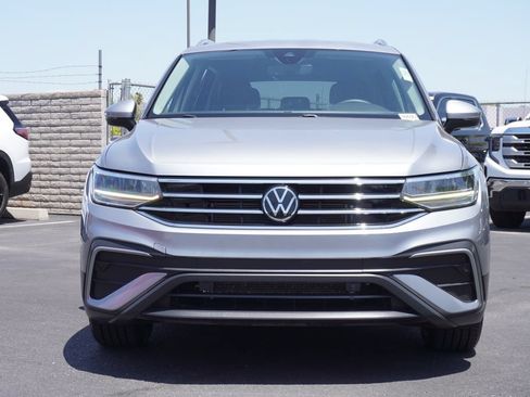 Used 2022 Volkswagen Tiguan SE FWD image 5