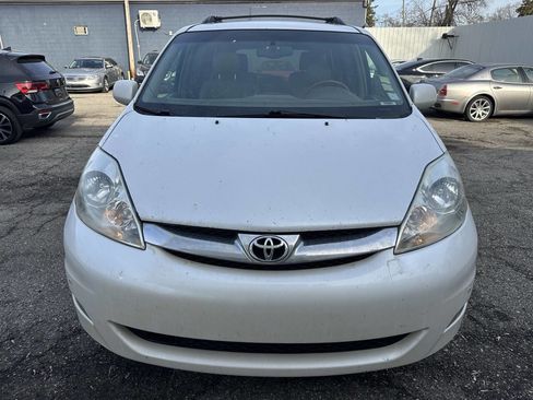 Used 2006 Toyota Sienna XLE Limited image 2