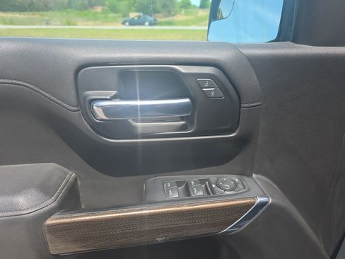 Used 2022 Chevrolet Silverado 1500 LT RWD image 13